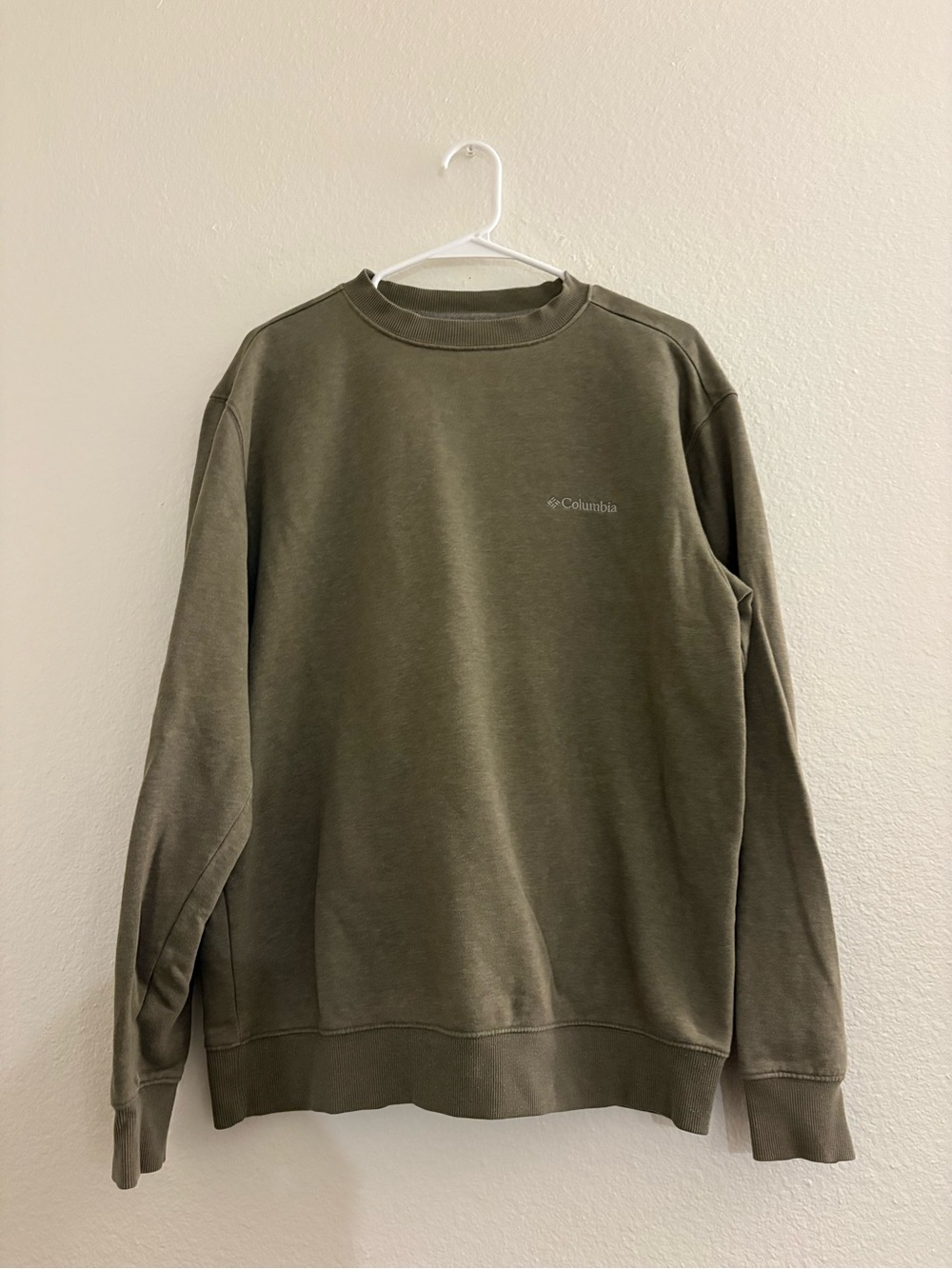 Columbia Men's Olive Green Crewneck Sweatshirt